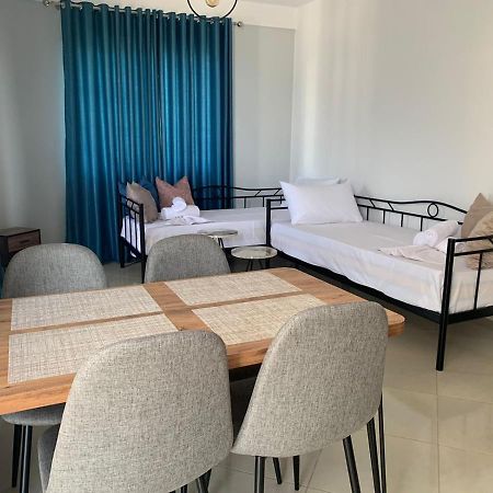 Mediterranean Apartments Himarë Eksteriør billede