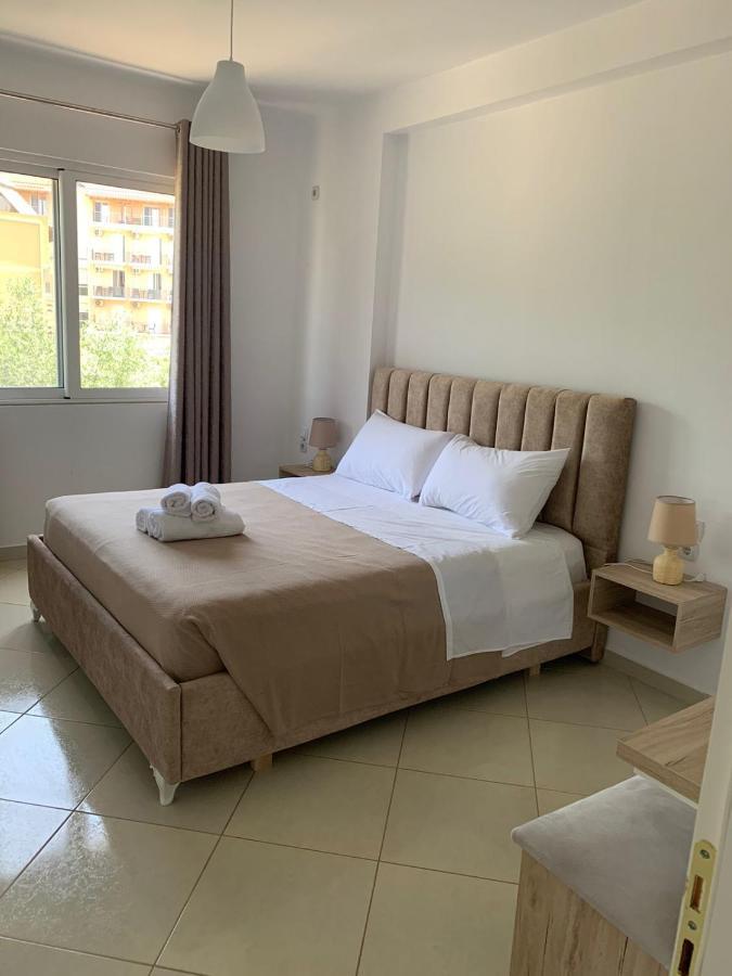 Mediterranean Apartments Himarë Eksteriør billede