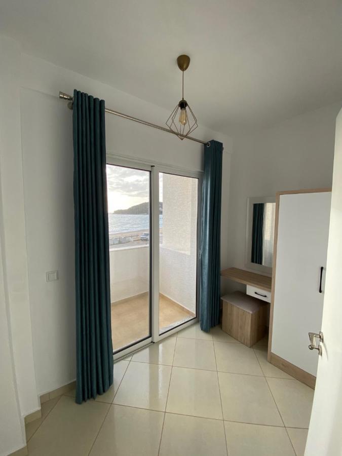Mediterranean Apartments Himarë Eksteriør billede